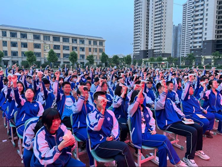 槐荫中学开展学生备考心理指导讲座瓦力游戏“减压赋能冲刺中考”济南(图3)